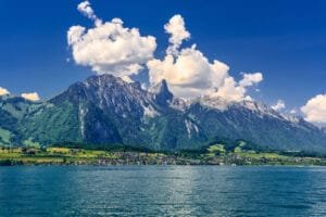 Read more about the article Transfer Interlaken to Malpensa: Luxury Private Chauffeur