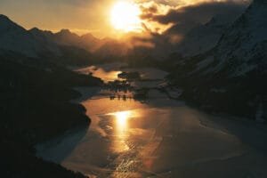 Scopri di più sull'articolo Transfer Zurigo – St. Moritz di Lusso | Blacklux® Chauffeur